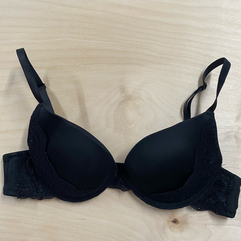 Lacy Black Bra size 34 B (CR)